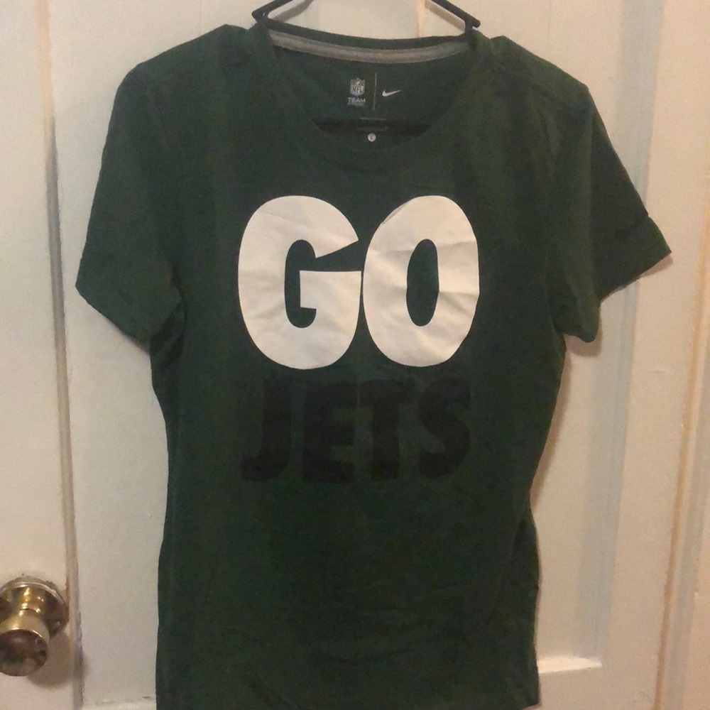 NWT GREEN JETS TEE